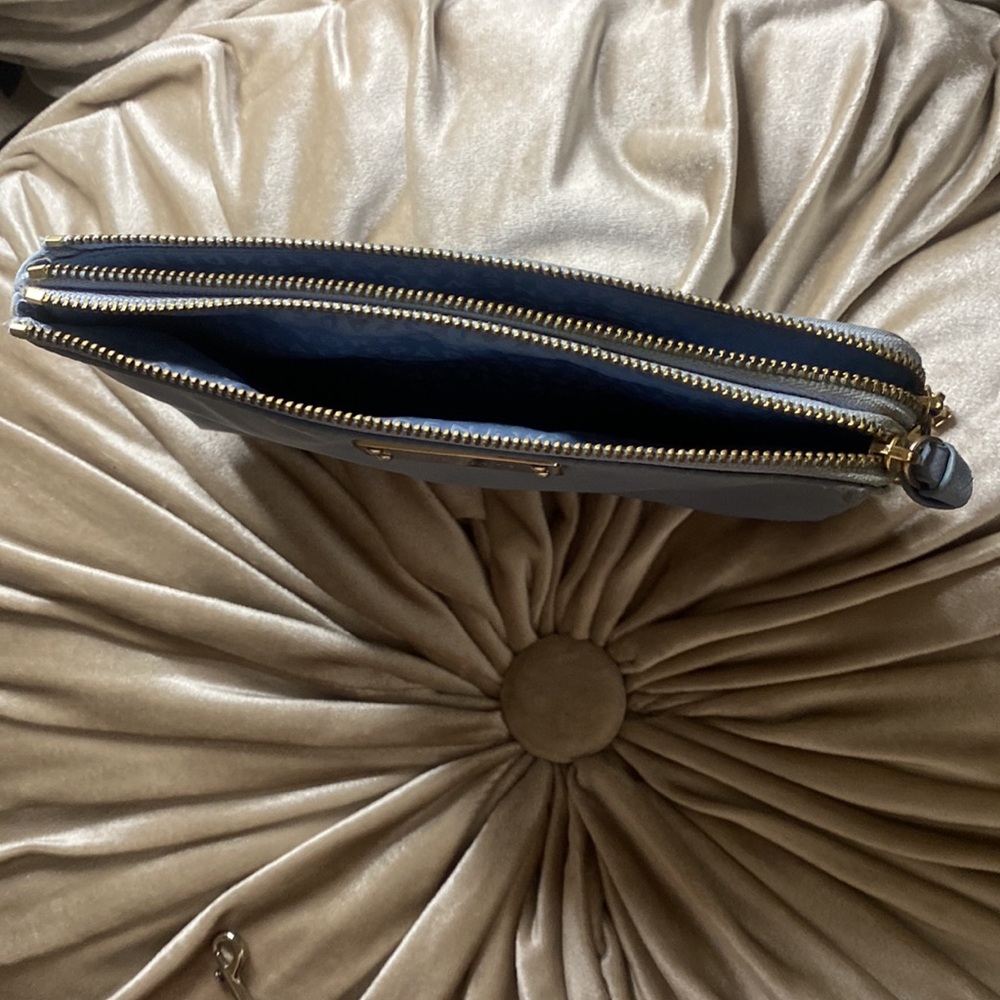 🎀 Kate Spade Wristlet pouch Wallet - Cute , spacious & Dust bag included. - Picture 5 of 9